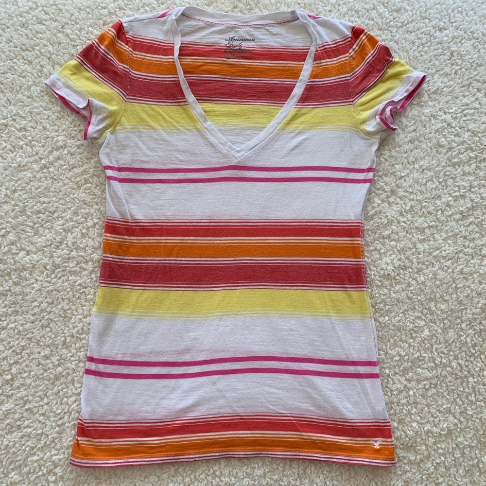 5/$15 American Eagle Striped V Neck Tee Large